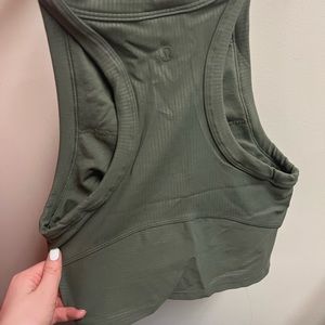Lululemon workout top
